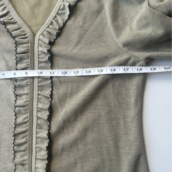 Gray Ruffled V-Neck Top - Picture 4 of 6